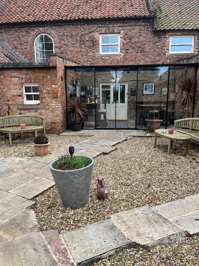 Newsham Grange Farm Thirsk Exterior foto
